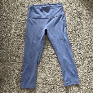 Light purple lululemon crop leggings